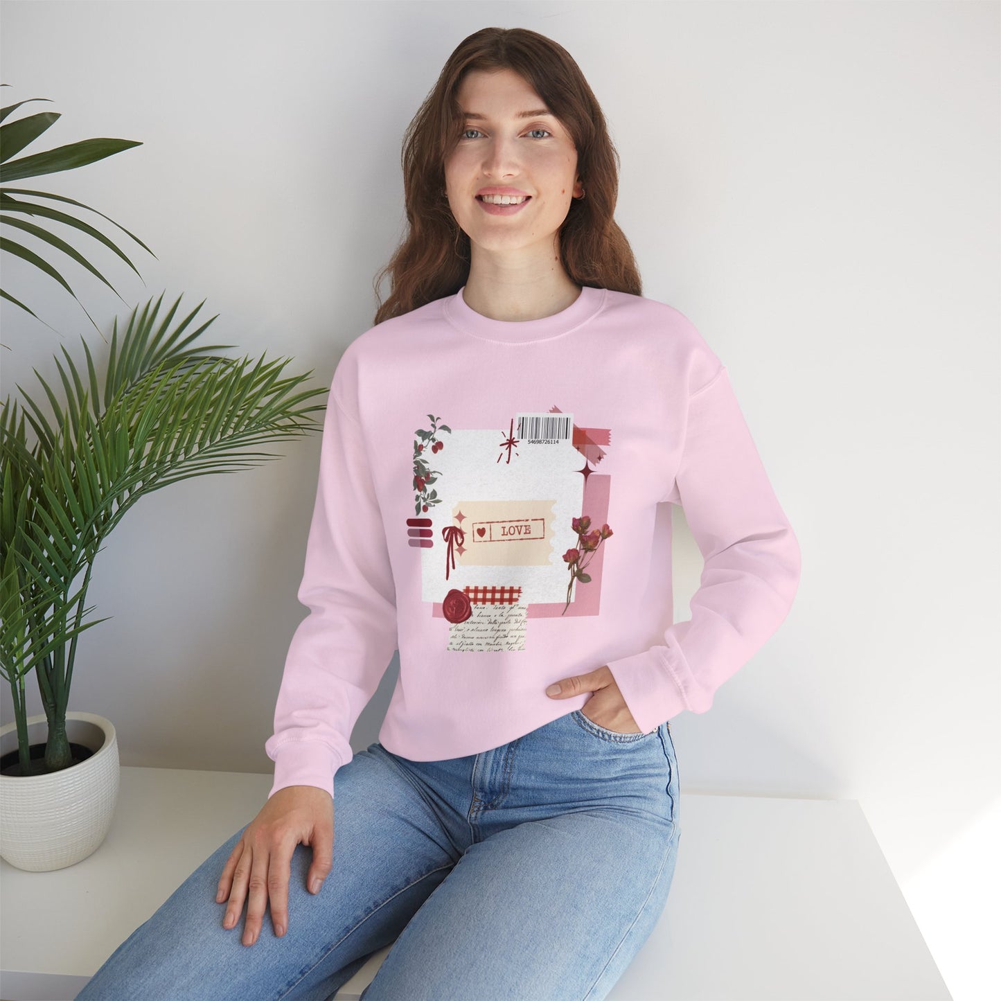 Romantic Floral Crewneck Sweatshirt - Cozy Woman's crewneck