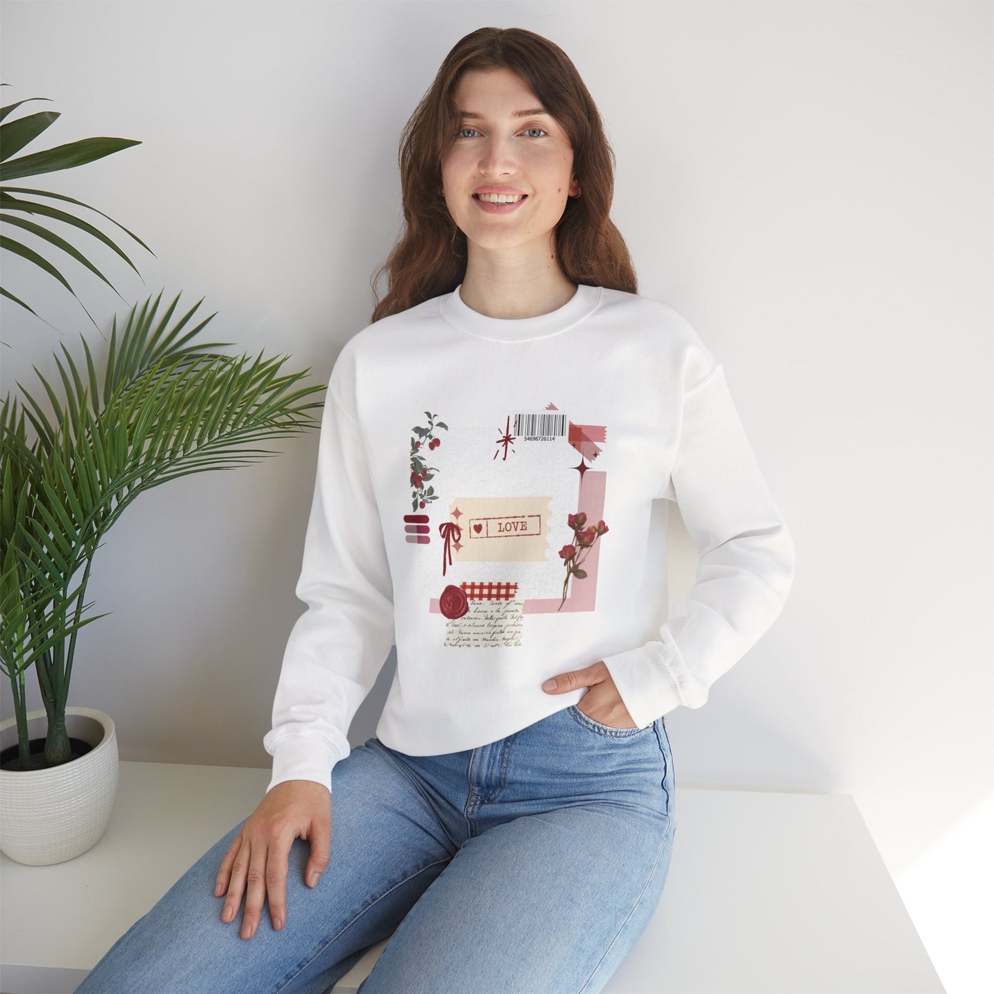 Romantic Floral Crewneck Sweatshirt - Cozy Woman's crewneck